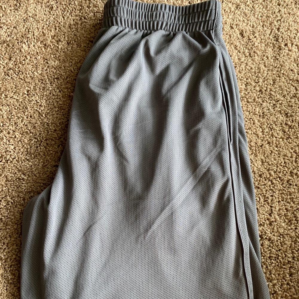 Mens Tek Gear gray gym shorts